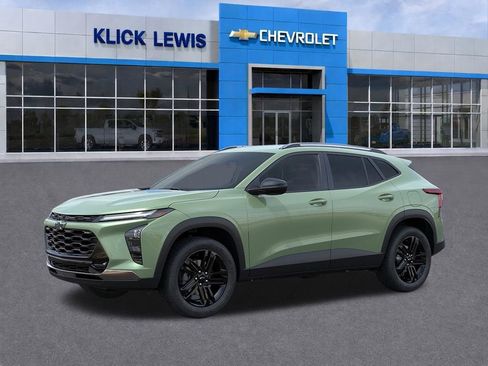 New 2026 Chevrolet Trax ACTIV FWD image 2