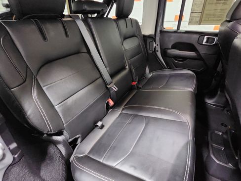 Used 2023 Jeep Wrangler Sahara image 21