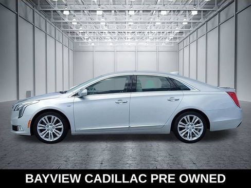Used 2019 Cadillac XTS Luxury FWD image 2