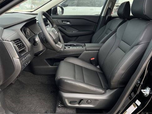 New 2026 Nissan Rogue SV image 14