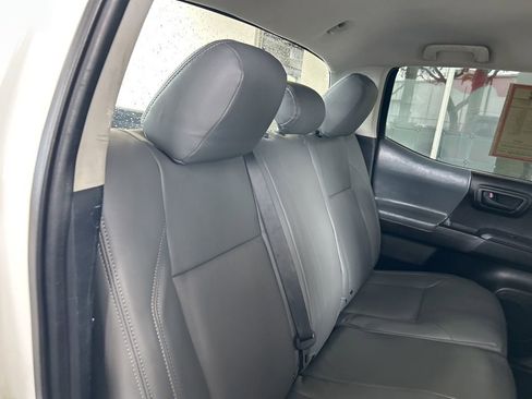 Used 2022 Toyota Tacoma SR5 image 27