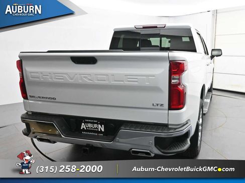 Used 2023 Chevrolet Silverado 1500 LTZ AWD/4WD image 4