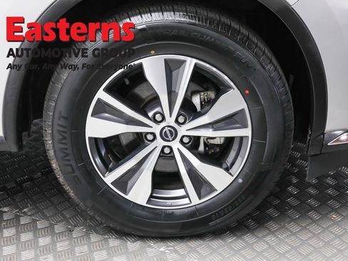 Used 2023 Nissan Murano SV image 32