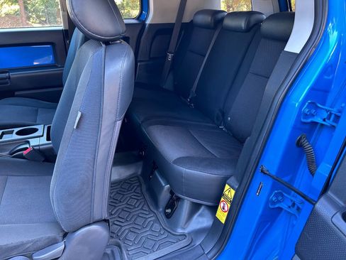 Used 2007 Toyota FJ Cruiser 4WD image 31