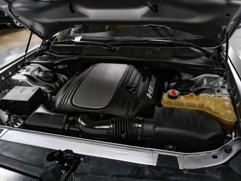 Used 2017 Dodge Challenger R/T RWD image 38