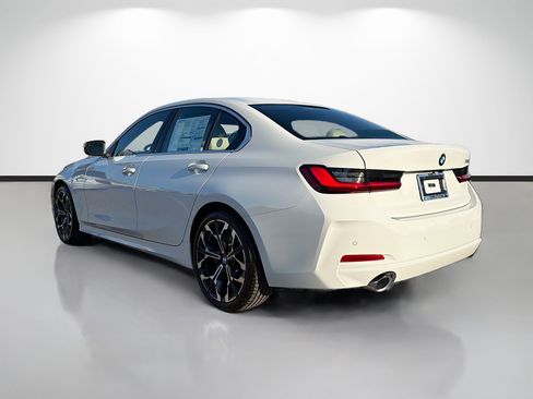 New 2026 BMW 330i Sedan w/ Premium Package image 5
