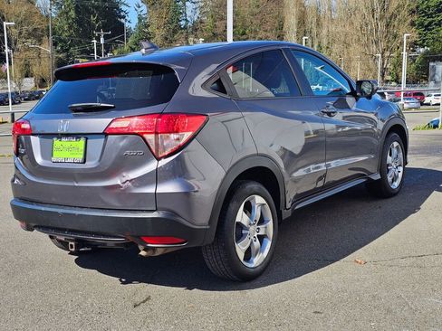 Used 2017 Honda HR-V EX image 7
