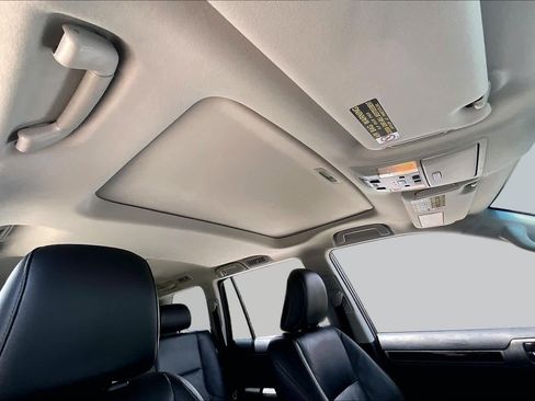 Used 2015 Lexus GX 460 w/ Premium Package AWD/4WD image 12