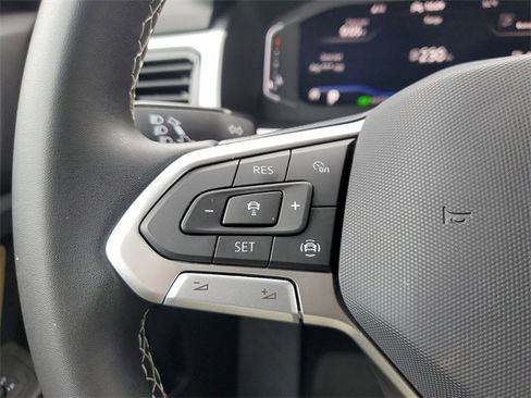 Certified 2023 Volkswagen Atlas Cross Sport SE image 26