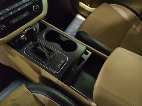 Used 2016 Kia Sedona LX w/ LX Essentials Premium Package image 26