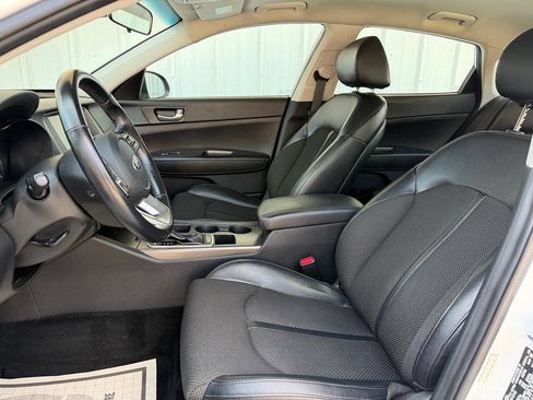 Used 2020 Kia Optima S FWD image 12