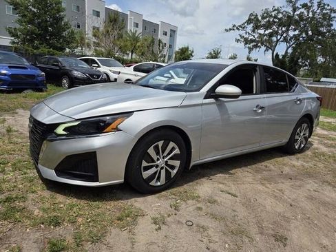 Used 2023 Nissan Altima 2.5 S FWD image 3