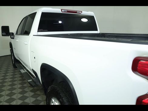 Used 2024 Chevrolet Silverado 2500 LT image 18