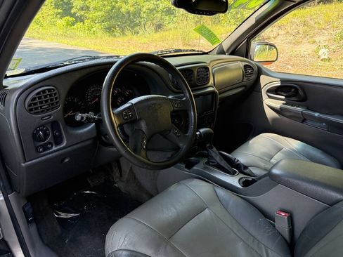 Used 2004 Chevrolet TrailBlazer LT w/ LT Preferred Equipment Group AWD/4WD image 11