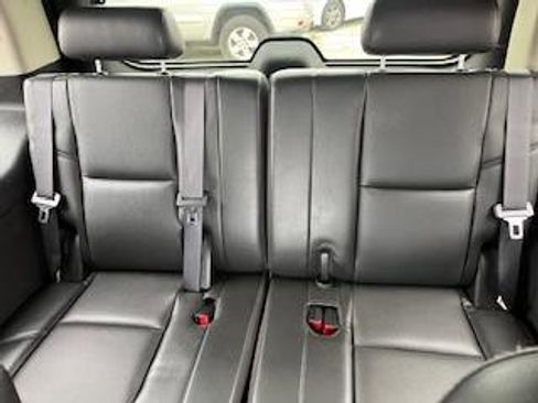 Used 2011 Chevrolet Tahoe LTZ image 17