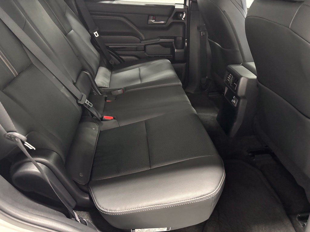 Used 2026 Toyota 4Runner Limited AWD/4WD image 52