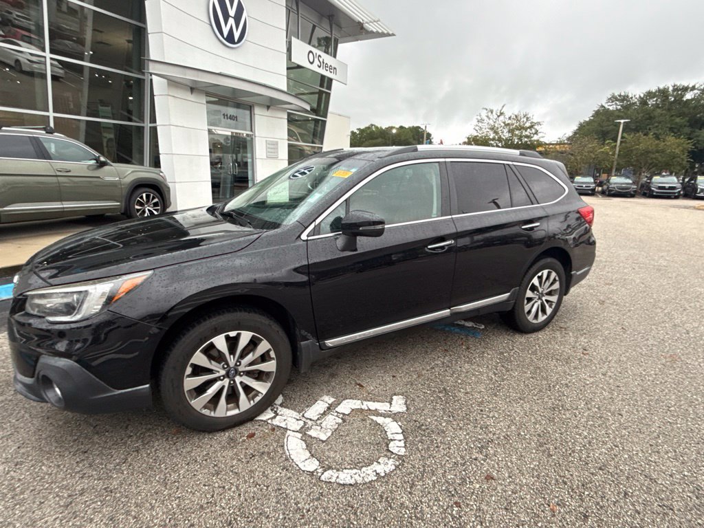 Used 2019 Subaru Outback 3.6R Touring AWD/4WD image 3