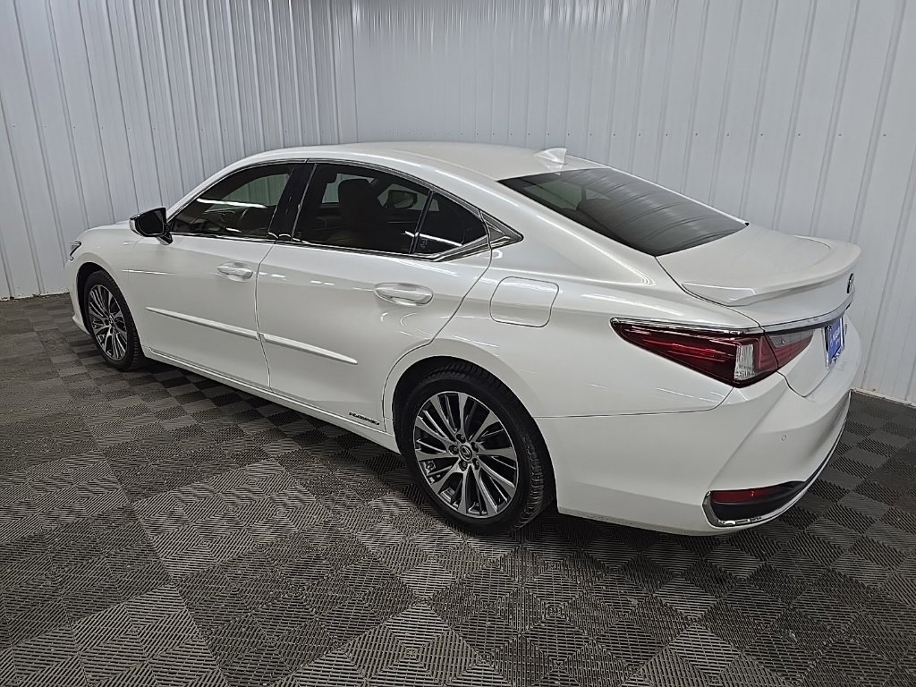 Used 2019 Lexus ES 300h w/ Premium Package FWD image 9