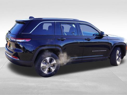 Certified 2022 Jeep Grand Cherokee Limited 4xe image 4