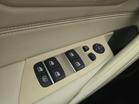 Used 2022 BMW 530i xDrive 530i xDrive w/ Executive Package image 30