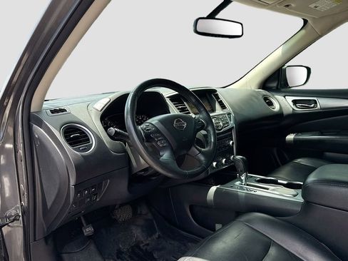 Used 2019 Nissan Pathfinder SL FWD image 31