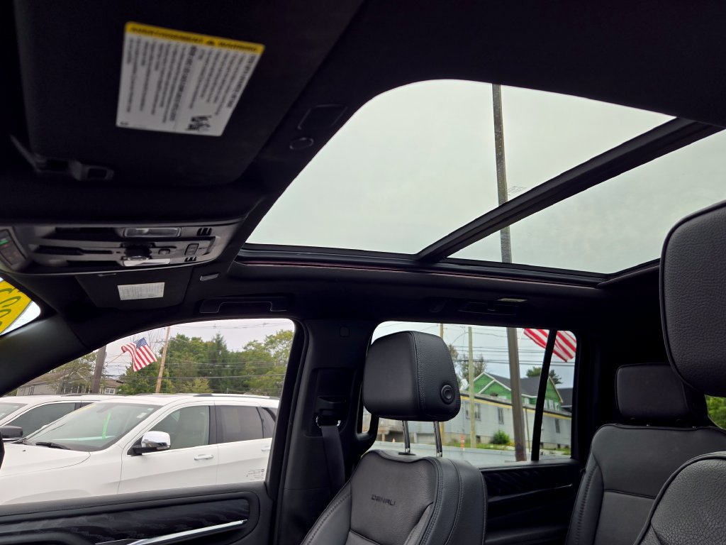 Used 2023 GMC Yukon XL Denali AWD/4WD image 21