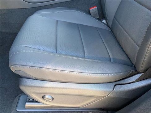 New 2026 Mercedes-Benz GLE 450 4MATIC image 4