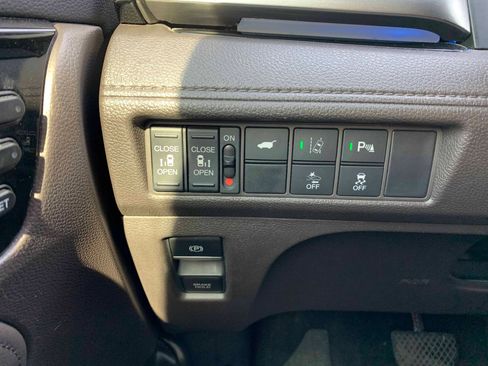 Used 2018 Honda Odyssey Elite image 22