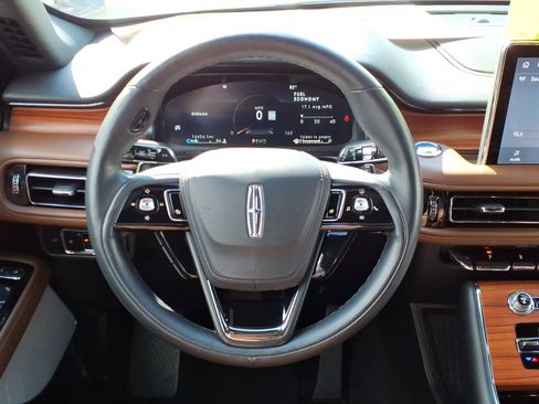 Certified 2024 Lincoln Aviator Reserve w/ Equipment Group 201A AWD/4WD image 12