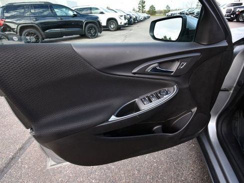Used 2025 Chevrolet Malibu LT FWD image 13