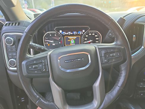Used 2023 GMC Sierra 2500 Denali w/ Denali Black Diamond Edition AWD/4WD image 27