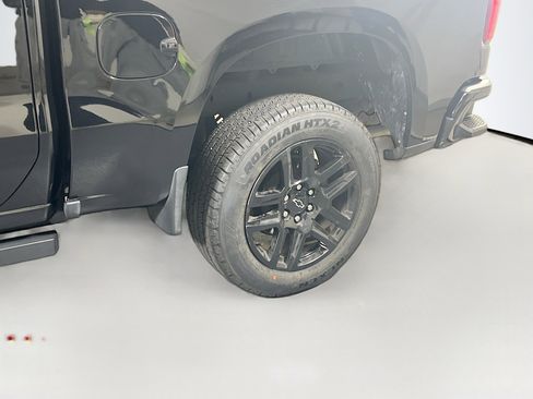 Used 2021 Chevrolet Silverado 1500 LT Trail Boss image 29