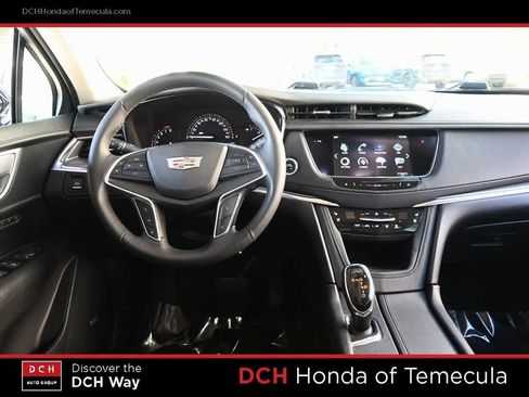 Used 2017 Cadillac XT5 Premium Luxury image 8