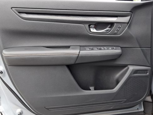 Used 2025 Honda CR-V Sport-L image 12