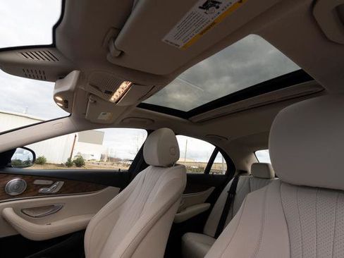 Used 2020 Mercedes-Benz E 350 Sedan image 27