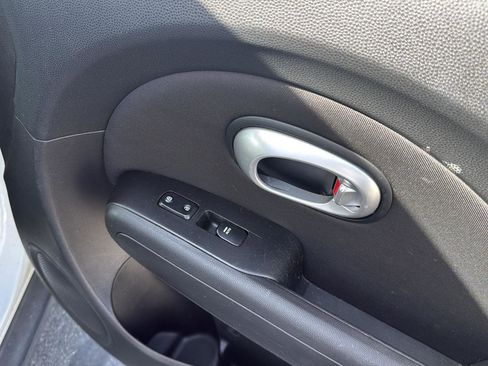 Used 2014 Kia Soul + image 28