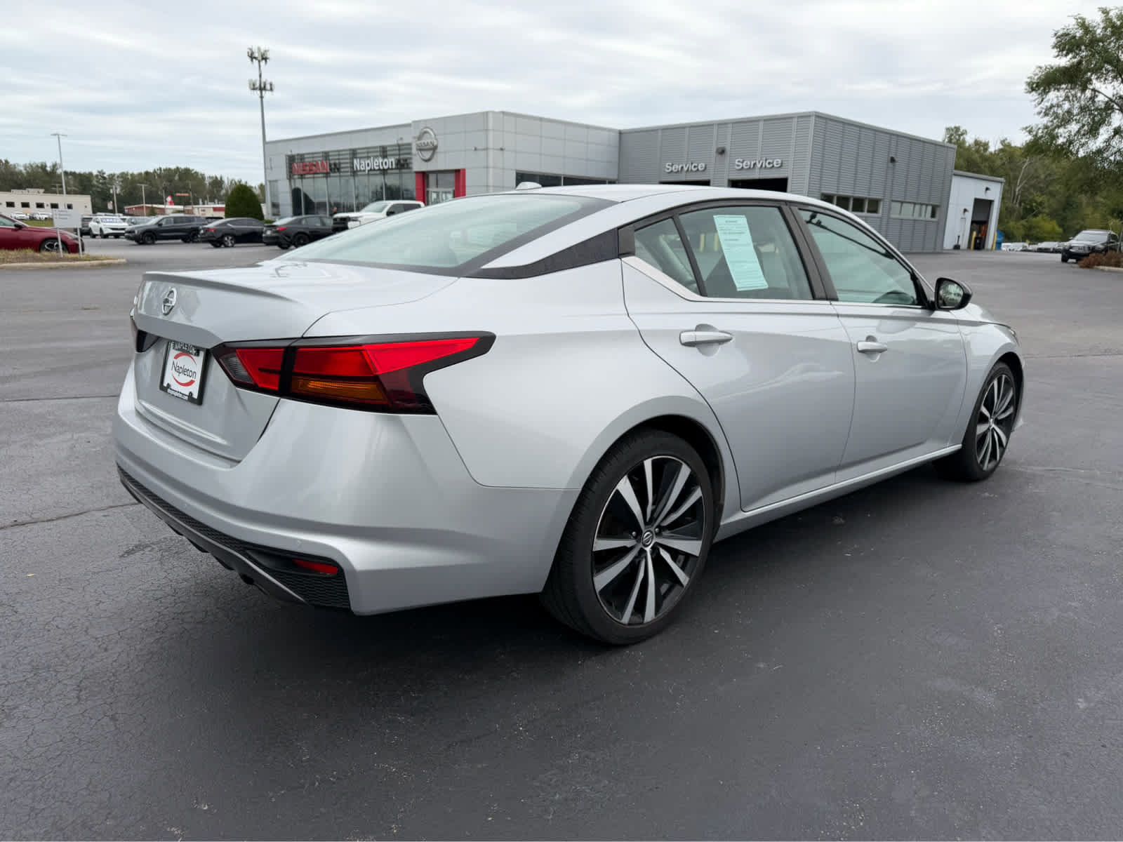 Used 2021 Nissan Altima 2.5 SR FWD image 8
