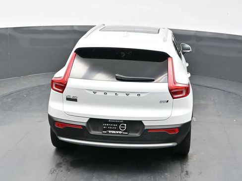 Used 2025 Volvo XC40 B5 Plus AWD/4WD image 35
