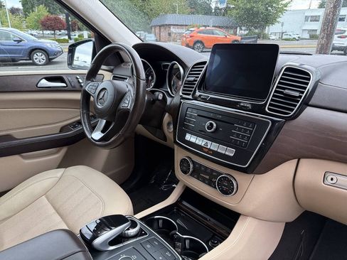 Used 2017 Mercedes-Benz GLS 450 4MATIC w/ Premium Package image 22