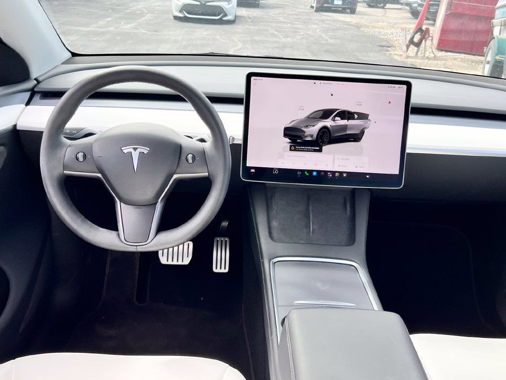 Used 2024 Tesla Model Y Performance AWD/4WD image 7