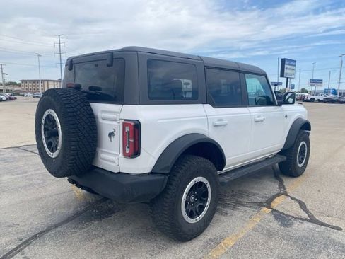 Used 2023 Ford Bronco Outer Banks w/ Sasquatch Package AWD/4WD image 4