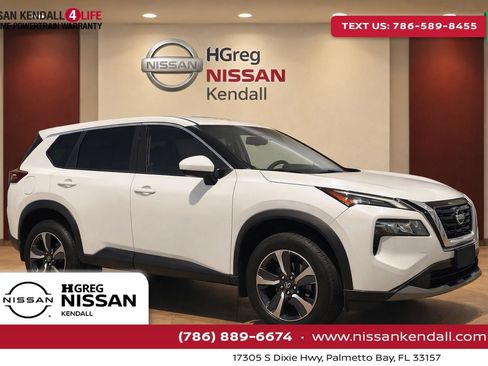 Used 2024 Nissan Rogue SV FWD image 1
