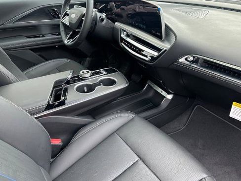 New 2026 Cadillac Lyriq Luxury image 17