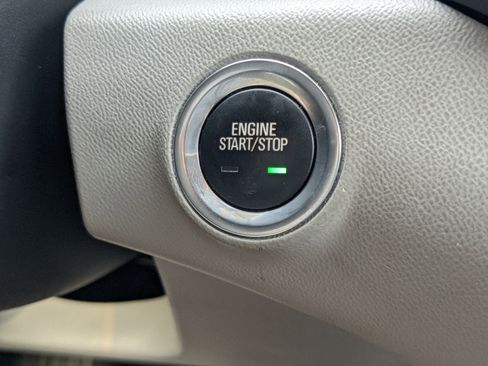 Used 2020 GMC Terrain SLT w/ Preferred Package image 31