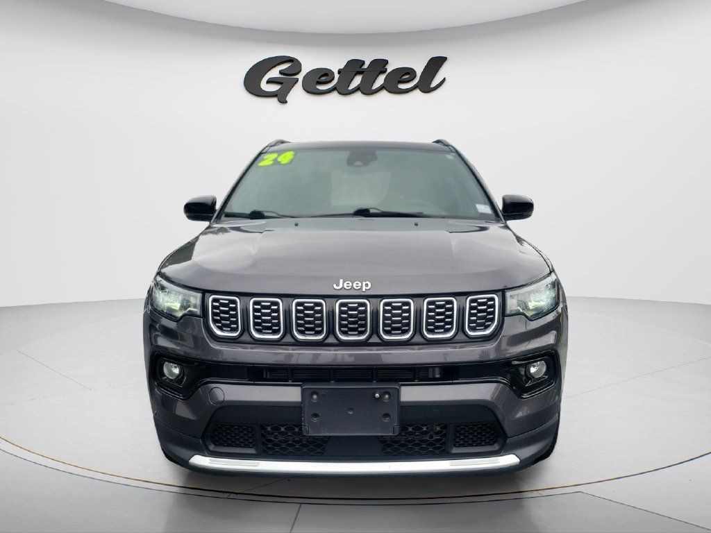 Used 2024 Jeep Compass Limited AWD/4WD image 2