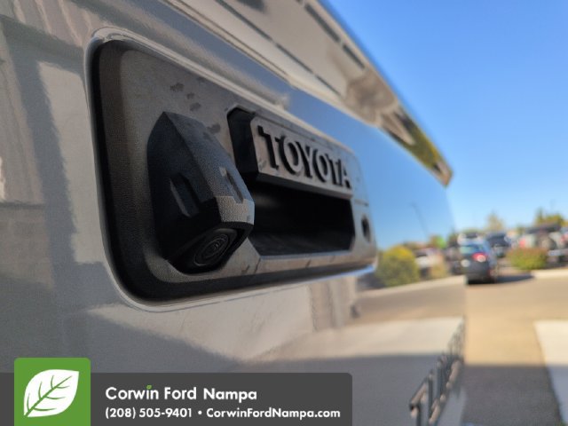 Used 2018 Toyota Tundra SR5 AWD/4WD image 30