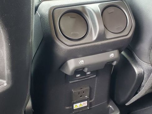 Used 2024 Jeep Wrangler Unlimited Sahara AWD/4WD image 32
