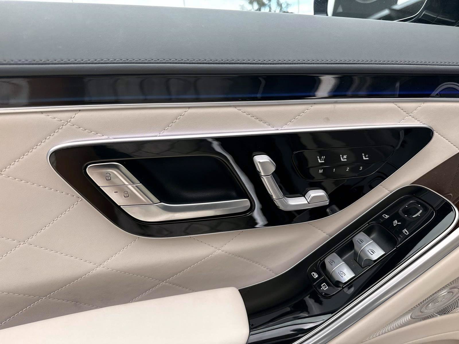 Certified 2025 Mercedes-Benz S 580 4MATIC Sedan image 17