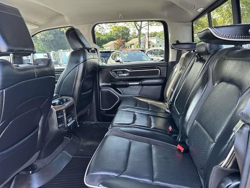 Used 2022 RAM 1500 Laramie AWD/4WD image 7