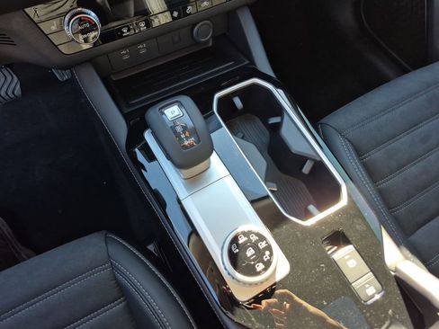 New 2026 Mitsubishi Outlander SE image 38